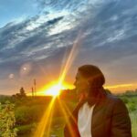 Şevval Sam Instagram – 🌅⛵️🍒⭐️🧡💛❤️