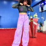 Chelsy García Instagram - En breve por @deextremo15 para hablar del concierto #MujeresDelMovimiento el 24 de Junio en el United Palace @mtw.live 

Mis pantalones son de @ingridfabulosa23 😍