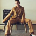 Karla Souza Instagram – ¡Enseñando desde la experiencia! En exclusiva para Marie Claire, @karlasouza nos comparte lo que “La Caída” ha representado en su vida, convirtiéndose en uno de sus proyectos más desafiantes, en el que además vivió el proceso de convertirse en madre y todo lo que eso conlleva. 

Años de dedicación, esfuerzo y pasión son algunas de las cosas que ayudaron a dar vida a su personaje Mariel, un trabajo físico que impactó profundamente en su lado más humano, de la mano de @moetchandon , la actriz celebra un logro más a su vida, permitiéndonos ver más allá de la mujer en la que se ha convertido y que inspira. #KarlaSouzaEsMarieClaire 🤍 
Créditos: Diretor editorial: @gerardangulo  Realización: @sergio.valenzuelach  Fotografía: @marthalvarezbernal 
Peinado: @ernestovargas_hair Maquillaje: @salvadorgonzalezmakeup
Asistente de moda: @michortizand , @vanecl.__ y @zyanyaabreu  Asistente de fotografía:@zoegmz_ 
Entrevistas: @annabrennda
