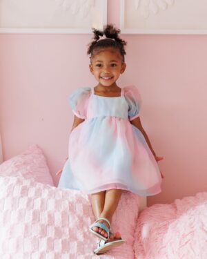 Chanel Iman Instagram - Watching my girls' reaction to these new @janieandjack styles inspired by @disney The Little Mermaid brought me to tears 😭 
We’ve been SO excited to see the movie and what better way to prepare than to feel like a real life princess 🧜🏽‍♀️🐚💜 #JanieandJackPartner #JanieandJackLove #TheLittleMermaid
