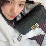 BIBI Instagram - #MarcJacobsXFendi #광고

@fendi @mrkimjones @silviaventurinifendi @delfinadelettrez @themarcjacobs