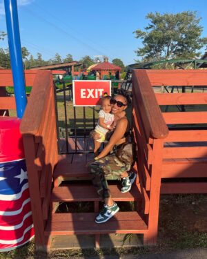 Zonnique Pullins Instagram - my best friend calls me mommy🥹
Happy Mother’s day to all the beautiful mothers!!!🌹