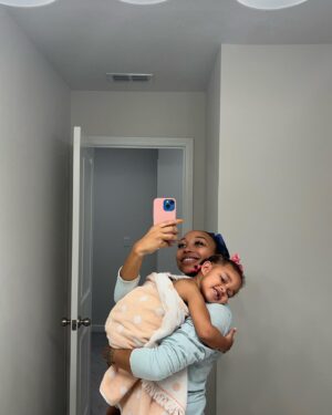 Zonnique Pullins Instagram - my best friend calls me mommy🥹
Happy Mother’s day to all the beautiful mothers!!!🌹