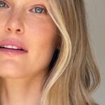 Bar Refaeli Instagram –
