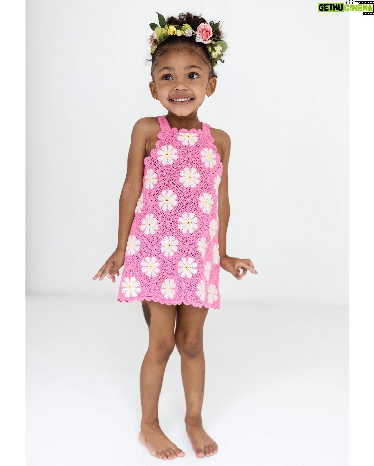 Chanel Iman Instagram - To Cassie, my second born you have taught me loving patience. My girly girl who loves all things fashion because you are a true princess. Watching you grow into a free spirit that loves to explore and experience life. Mommy can’t get enough of those yummy constant kisses. You’re so ready to be a big sister you are going to be a great one just like Cali. 💗
Stay Blessed my little angel Cass
Mom♾️