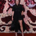 Karla Souza Instagram - Es un honor haber sido testigo de ver como @dior representó a  México y sus mujeres en esta colección inspirada por Frida Khalo. Ver la elegancia y el estilo de Dior fusionarse con la cultura Mexicana en este desfile fue algo increíble. Felicidades @mariagraziachiuri por esta obra maestra y gracias por escojer a Mexico para esta semana de belleza que nos regalaste

Que orgullo ser mexicana, una noche inolvidable! 

It is an honor to have witnessed how @dior represented Mexico and its women in this collection inspired by Frida Khalo. Seeing the elegance and style of Dior merge with the Mexican culture in this show was something incredible. Congratulations @mariagrazia for this masterpiece and thank you for choosing Mexico for this week of beauty that you gave us

Proud to be a Mexican women, an unforgettable night!

#DiorCruise2024 #Dior #diorbeauty