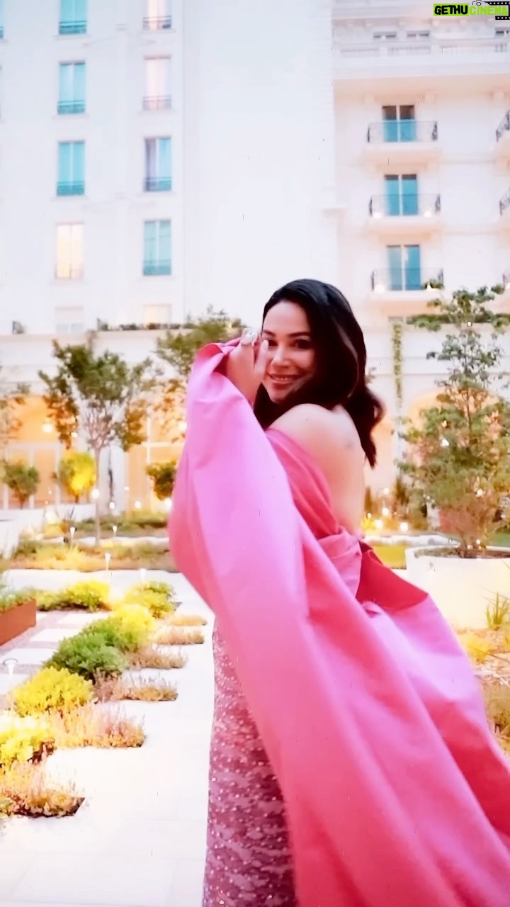 Hend Sabry Instagram - ليلة للتاريخ❤️❤️🙏🙏🧿🧿
Shot by @karlphotography
@festivaldecannes
@cartier
@alikaroui
@emmanuelle_diorpro @diorbeauty
@dessangeparis @romaindurandhair
