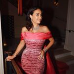 Hend Sabry Instagram - La Vie en Rose à #Cannes
Shot by @karlphotography 
@alikaroui 
@cartier 
#cartiercollection 
@emmanuelle_diorpro @diorbeauty 
@dessangeparis @romaindurandhair