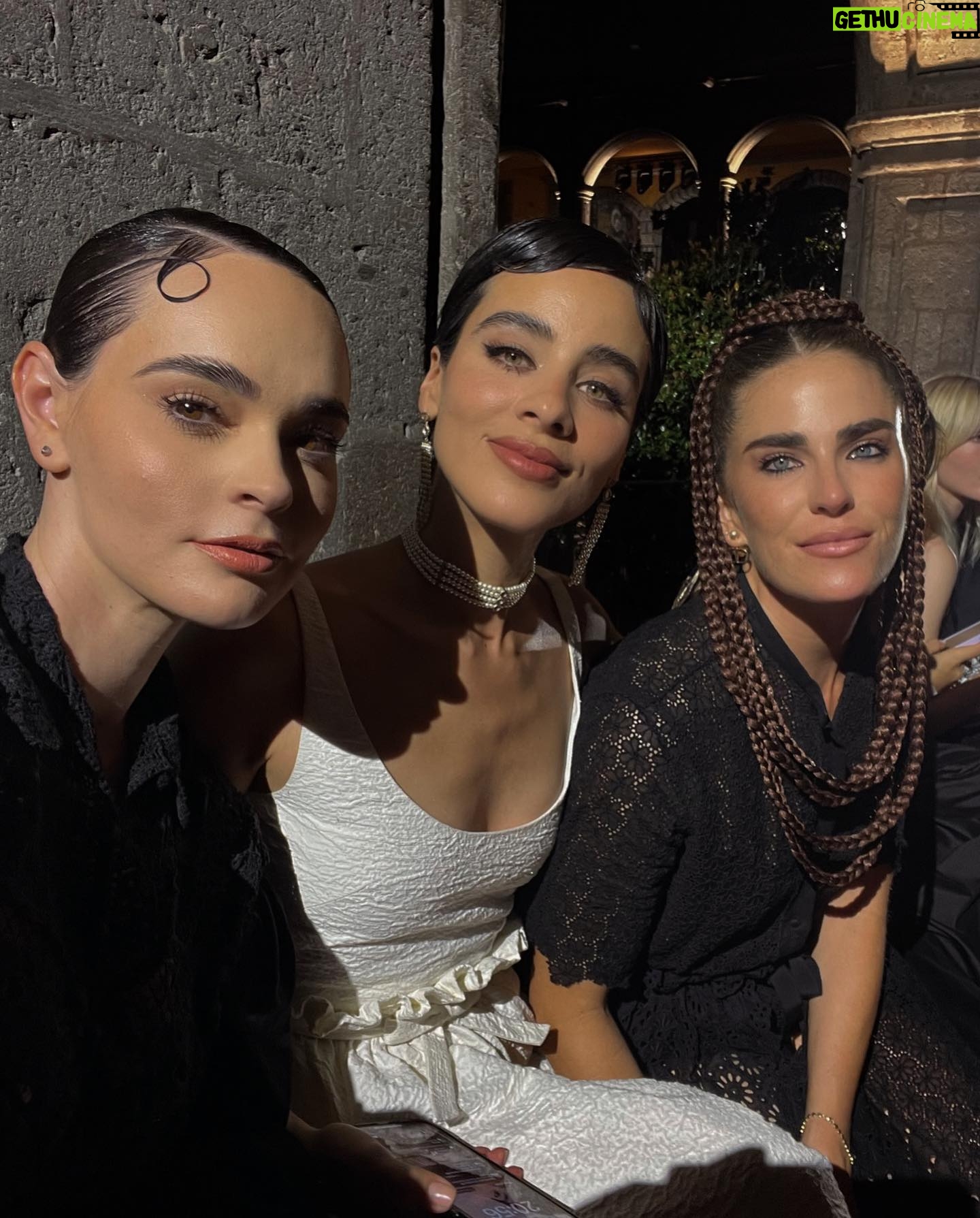 Karla Souza Instagram - Es un honor haber sido testigo de ver como @dior representó a México y sus mujeres en esta colección inspirada por Frida Khalo. Ver la elegancia y el estilo de Dior fusionarse con la cultura Mexicana en este desfile fue algo increíble. Felicidades @mariagraziachiuri por esta obra maestra y gracias por escojer a Mexico para esta semana de belleza que nos regalaste
Que orgullo ser mexicana, una noche inolvidable!
It is an honor to have witnessed how @dior represented Mexico and its women in this collection inspired by Frida Khalo. Seeing the elegance and style of Dior merge with the Mexican culture in this show was something incredible. Congratulations @mariagrazia for this masterpiece and thank you for choosing Mexico for this week of beauty that you gave us
Proud to be a Mexican women, an unforgettable night!
#DiorCruise2024 #Dior #diorbeauty