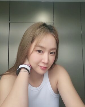 Soyou Instagram - 셀카폭탄💥