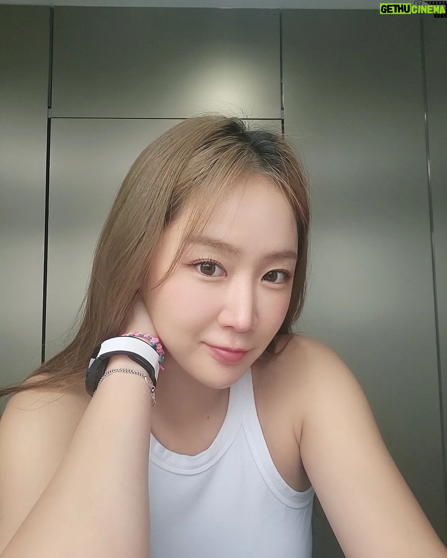 Soyou - 27.9K Likes - 셀카폭탄💥