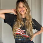 Bar Refaeli Instagram - הלוואי ואדיר ומילקי היו מתעוררים איתי כל בוקר ומסדרים אותי ככה.