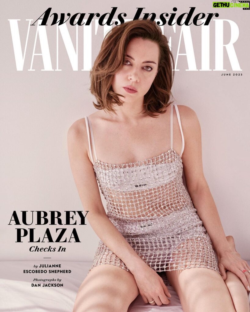Aubrey Plaza Instagram - thank you @vanityfair 🥹

Story by @jawnita
Photographs by @studio_jackson
Styled by @katelynjgray
Hair by @evaniefrausto
Makeup by @fulviafarolfi
Manicure by @ricaromain
Tailor @isastitches
pr @independentpublicrelations