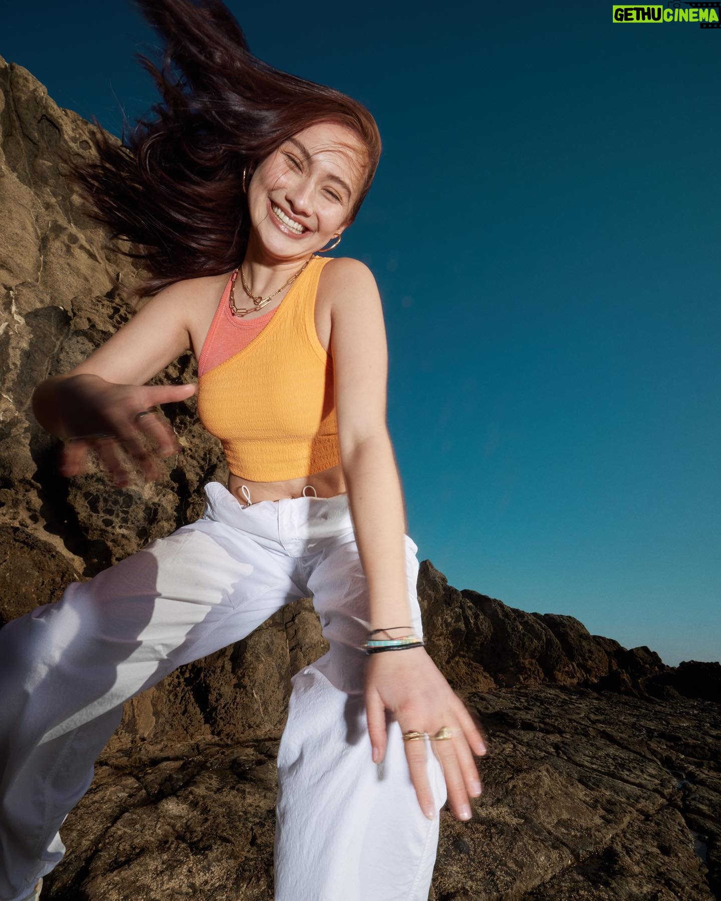 Lola Tung Instagram - It’s a cargo kinda summer @americaneagle #aepartner #aejeans