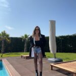 Bensu Soral Instagram - Zoo 🏡💕 :)