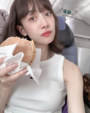 Victoria Song Instagram - gogo～