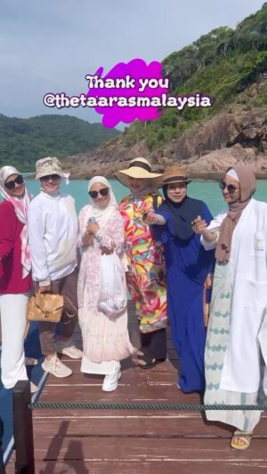 Erra Fazira Instagram - Allah has given us so much to be grateful.. Thank you Allah for everything.. 🤲🏻🥲.
.
 @thetaarasmalaysia - definitely one of the best destinations in Malaysia!! Thank you for making our trip memorable 😍 
.
#tamrinhijrah1.0 .
#mukhayyamhijrah1.0 .
Terima kasih @ustazwadiannuar & team,
@ctdk dan suami dan semua sahabat2 syurga yg menjadikan trip ini bermakna buat kita semua.. 🫰🏻