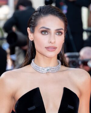 Renata Notni Instagram - Que orgullo estar aquí representando a México de la mano de mi familia @lorealparis 
Gracias por invitarme a vivir esta noche mágica rodeada de mujeres que me inspiran y admiro tanto. #lorealpariscannes 
#Lightsonwomen #Worthit #Cannes2023
#Cannesfilmfestival
@bulgari @giorgioarmani @_freddyalonso