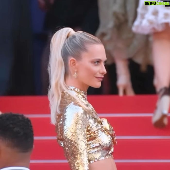 Poppy Delevingne Instagram - *LAST Cannes post, I promise…
Almost this time last week when I was a human disco ball
Thank you for having me, my @chopard family ⭐️ @festivaldecannes
@nicky_yates
@pacorabanne
@tobimakeup
@kjfowles
@mimiluzon
