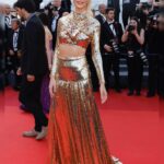 Poppy Delevingne Instagram - *LAST Cannes post, I promise… 
Almost this time last week when I was a human disco ball 
Thank you for having me, my @chopard family ⭐️ @festivaldecannes 

@nicky_yates 
@pacorabanne 
@tobimakeup 
@kjfowles 
@mimiluzon