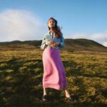 Lola Tung Instagram - dancing in a field with @americaneagle !
#aepartner #aejeans
hair: @danawillcutyou 
makeup: @misha212