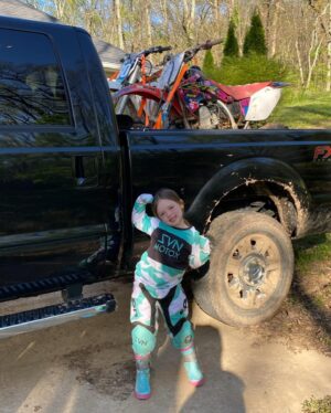 Maci Bookout Instagram - Jayde • Snacks • Sis
Not to be defined, but to be the example of a female who is empowered, fearless, progressive, and innovative; to go against the grain. 
She is tough, selfless, beautiful, AND today she is 8 years old! Happy Birthday Miss Jayde Carter!! 🥳👑💜🏋️‍♀️

#missjaydecarter #sheisnotlost #shewillchangetheworld #sheismydaughter