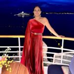 Hend Sabry Instagram - #ThrowbackThursday @hotelducapedenroc 
@honaydaofficial 
@junior_cedeno @diorbeauty @dessangeparis @romaindurandhair