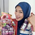 Erra Fazira Instagram - Cik Akak happy sangat dah tu nak pegi Karnival Jom Heboh 😆 
.
Jom ramai2 dapatkan Konjac Jeli n jumpa Erra kat Jomheboh di Dataran Karnival Shah Alam di booth @captaindolphin.my hari ahad ini.. dapatkan tawaran hebat ini segera! Jumpa nanti 🥰😘