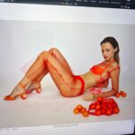 Angèle Instagram – Behind the scenes avec @ellequebec x @gabbois x pepette 🍽️