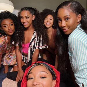 Zonnique Pullins Instagram - last day filming for my first movie role🥹 literally the best experience being around so many beautiful people💐 I miss y’all already!!!