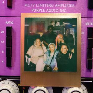 Zonnique Pullins Instagram - s/o to the month of May though! I enjoyed every bit of it 🦋