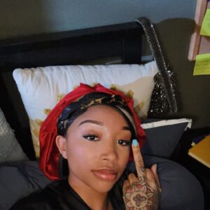 Zonnique Pullins Instagram - last day filming for my first movie role🥹 literally the best experience being around so many beautiful people💐 I miss y’all already!!!