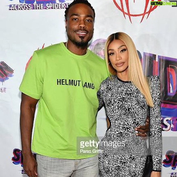 Tami Roman - 3 Likes - Beautiful time with several beauties and a king 💛 SWIPE