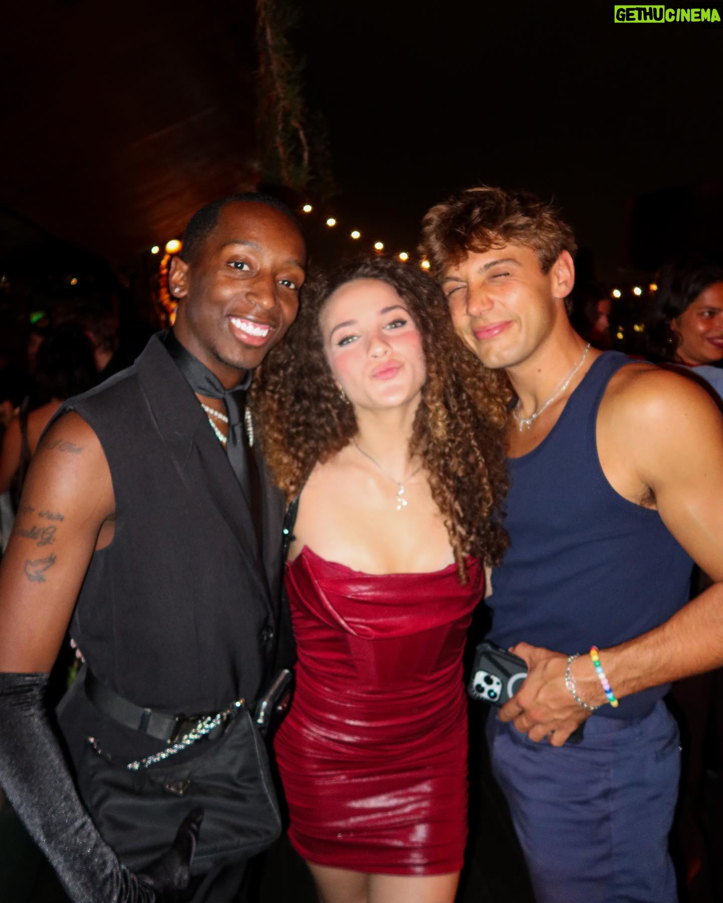 Sofie Dossi - 85.4K Likes - fun night❤️