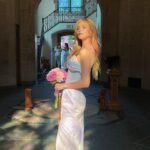 Loreto Peralta Instagram - Grad 🤍

Gracias @raquelorozcog por mi vestido love you