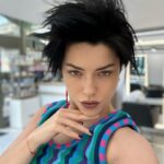Merve Boluğur Instagram -