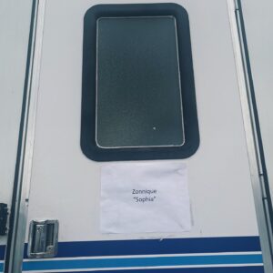 Zonnique Pullins Instagram - last day filming for my first movie role🥹 literally the best experience being around so many beautiful people💐 I miss y’all already!!!