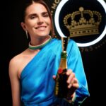 Karla Souza Instagram - Feliz de haber podido estar de nuevo en el Festival Internacional de Cine de Guadalajara @ficg y @estrellaaraiza por invitarnos junto estoy muy emocionada de poder trabajar con Toast for a Cause @moetchandon #toastforacause para promover la perspectiva de género en las vocaciones cinematográficas y por invitarme a ser jurado de incubadora de guiones. 

Happy to have been able to be once again at the Guadalajara International Film Festival @ficg. Thank you @estrellaaraiza for all your support and for collaborating with @moetchandon #ToastforACause to promote gender perspective in film vocations, and for inviting me to be a judge for the script incubator.

Makeup @gusbortolotti 
Hair @ernestovargas_hair 
Stylist @danireyesoficial 
Dress @krisgoyri 
Jewelry @bulgari