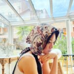 BIBI Instagram - 세계를 여행하며 일 할 수 있다는건 큰 행운이에요🍀
하지만 그립다 보고싶다 나의 집☘