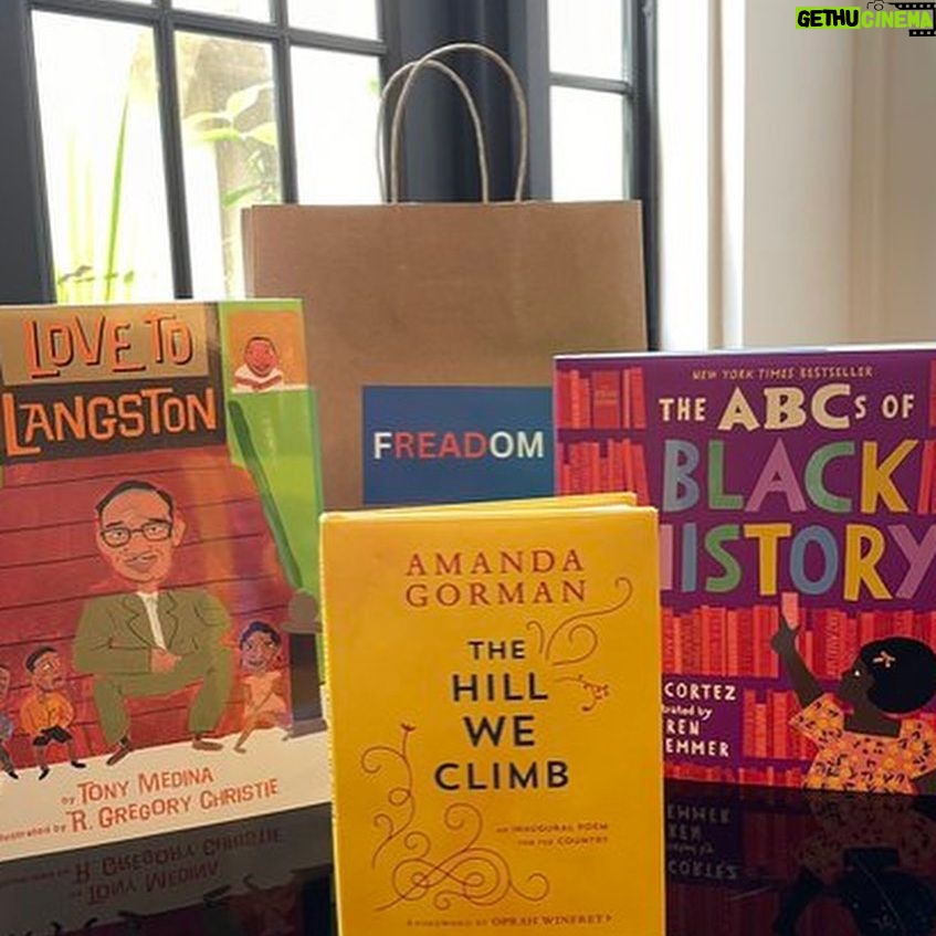 Amanda Gorman Instagram - When they go low we go high. I’ve helped purchase 1,200 copies of the books that were removed alongside my own from elementary school shelves at Bob Graham Education Center in Florida. Today they were made available for free for anyone at our #Freadom book giveaway earlier today @ the Sanctuary for Banned Books @ The Coral Gables Congregational Church, along with a free poetry reading featuring amazing authors like @poetrichardblanco . So happy to see these books—not only mine, but the ABCs of Black History and Love to Langston, scooped up by young readers. This amazing standing-room turn out shows how important books and stories are to our children, and we will fight every step to keep literature accessible the next generation. 📚📒💛here’s to free reading! Thanks so much to @booksandbooks for helping organize this!