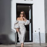 Amina Khalil Instagram - Somewhere amongst the corners of Cannes 🌻 

📸 @a_zaatar 
💄 @nohaezzeldinmua using @charlottetilbury @charlottetilburyarabia
