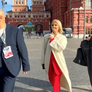 Valeriya Instagram - Сегодня открываю праздничный концерт на канале Россия @tvrussia  С праздником,  любимая страна!!!! Смотрите в 18:00. ♥️♥️♥️♥️♥️