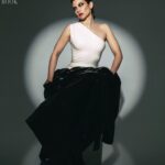 Lauren Cohan Instagram – Thank you L’Officiel: @lofficielau and @mikeruizone …

It was a true pleasure to channel this vibe. 

Photography: Mike Ruiz @mikeruizone
Editor-in-Chief: Dimitri Vorontsov @dimitrivorontsov
Stylist: Star Burleigh @starburleigh
Make-up: Tamah @tamah_krinsky
Hair: Ryan Taniguchi @ryannyc

@amcthewalkingdead #DeadCity