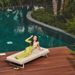 Özge Yağız Instagram - sunbathing💚