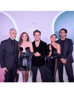 Karla Souza Instagram - Celebrando con @omega su nueva colaboración #AquaTerraShades 

Celebrating @omega new collaboration #AquaTerraShades 

Watch @omega
Dress @verodiazmx
Stylist @danireyes
Makeup @salvadorgonzalezmakeup
Hair @ernestovargas_hair
Shoes @reginaromeromx 
Photos @leop_perez @the.studiomx @samtakataka