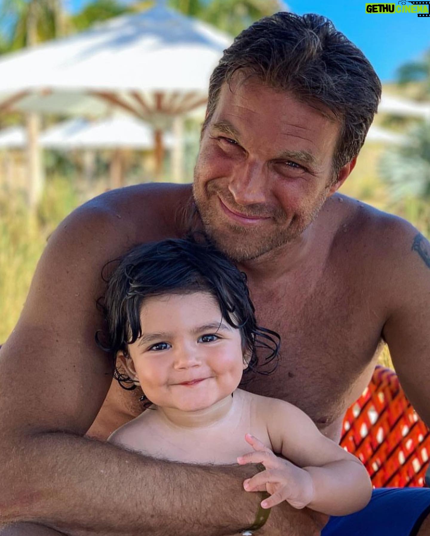 África Zavala Instagram - Feliz día papito @leonperazapro 🎊eres el mejor papi del mundo ❤️te amamos !! Atte Leoncito y mami. #Felizdiaatodoslospapisdelmundo 🙏 #Dioslosbendiga