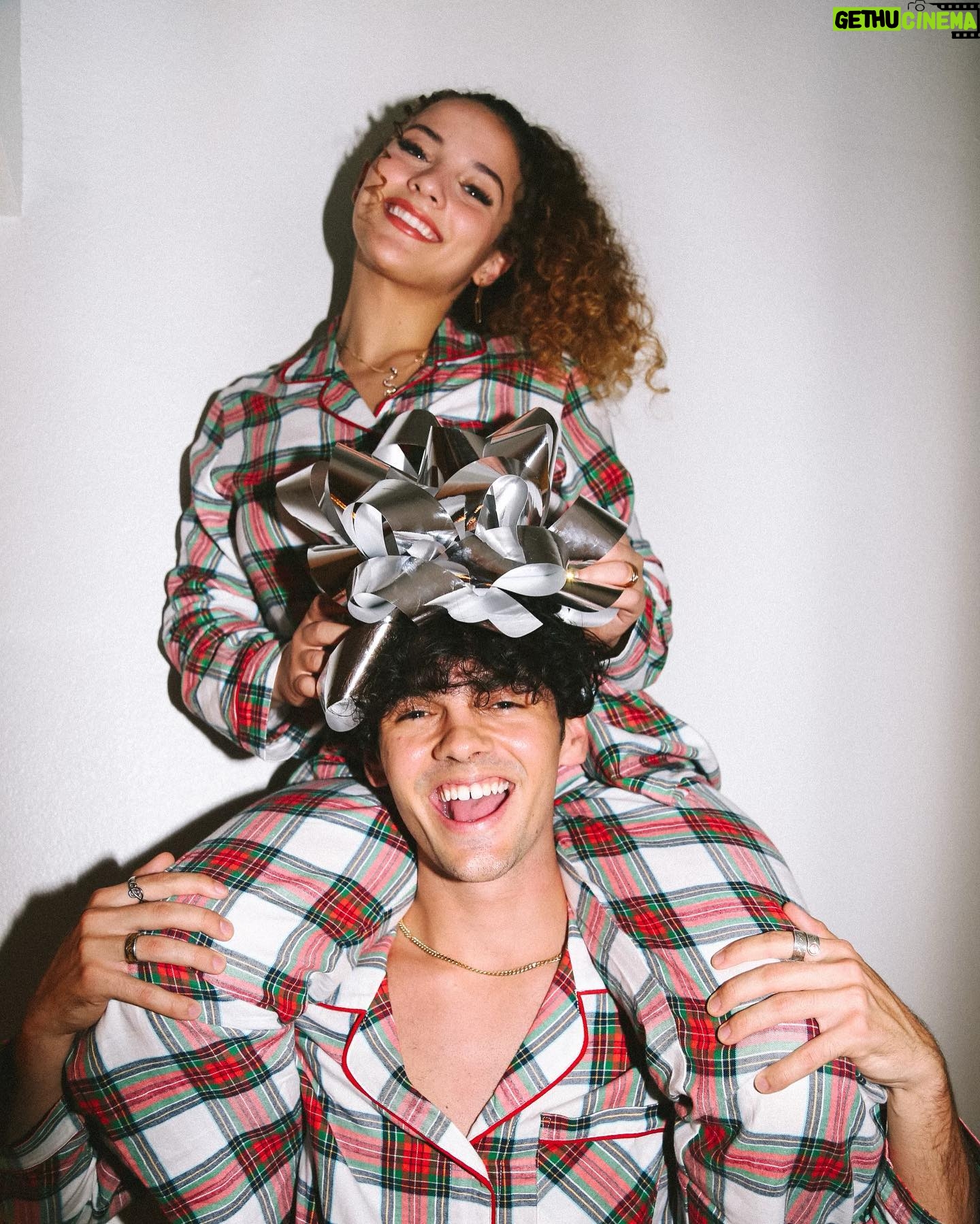 Sofie Dossi - 87K Likes - Happy Bday to my best friend for life🤍🖤