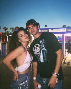 Sofie Dossi Instagram - Happy Bday to my best friend for life🤍🖤