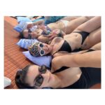 Claudia Salas Instagram – Parte 2. 
Al punto “B”.
El sitio, por mucho que sea sitio, sin la compañía; mal.
🩵