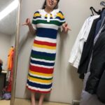 Riisa Naka Instagram - ついに明日‼️
6月22日「離婚しようよ」
公開です🔥💔🥹✨🫶🏻

やっとやっとみんなに見てもらえるから嬉しいよ🥰

相変わらず、今回もオフショットゼロ女優だったから
スタッフさん達にいただいた「繋がり写真」を載せておきます😂🤳💥

繋がり写真とは
別日にその日に撮ったシーンの続きを撮ることがあるから、髪型やメイク、衣装や持ち物などがちゃんと同じようになっているかをスタッフさん達が確認するためのまじで身内な写真です😂🫰🏻

繋がり写真って確認するためだけだから無の棒立ちでいいのに
私はいつも謎にピースしたり変な表情しちゃってなんかの記念写真みたいになるのいつまでたってもやめられない😇😂🤣😅🫰🏻

#離婚しようよ
#letsgetdivorced 
#netflix 
#netflixjapan 

@netflixjp